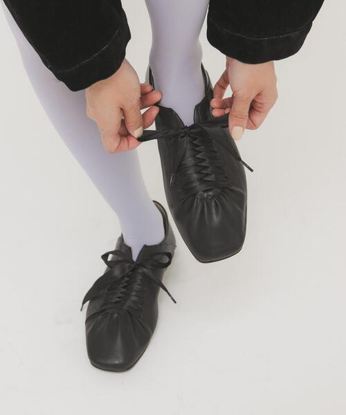 KBF（ケイビーエフ）の「サテンリボンギャザーシューズ（その他シューズ・レディース・イエロー/ブラック・36/38/37）」の15枚目の写真