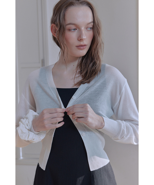 AFTERHOURS(アフターアワーズ)の「ECOVERO V-NECK FITTED CARDIGAN (WHITE)(カーディガン/ボレロ・レディース・その他・FREE)」の4枚目の写真