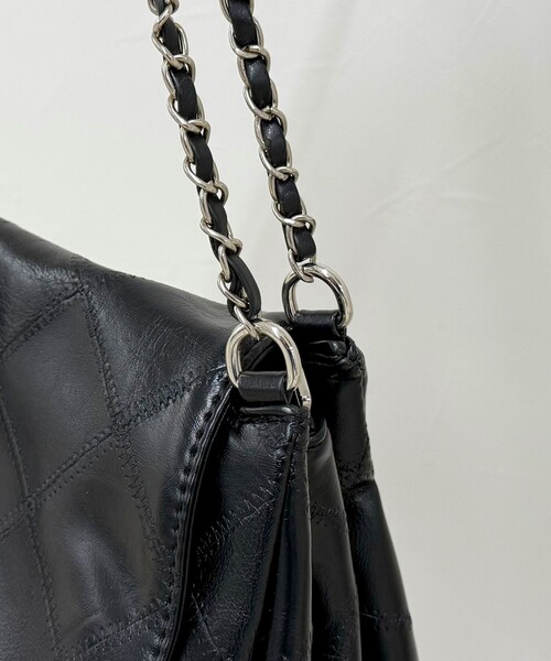 fredy emue（フレディエミュ）の「キルト柄チェーンバッグ（ショルダーバッグ・レディース・ブラック/ブラウン・FREE）」の8枚目の写真