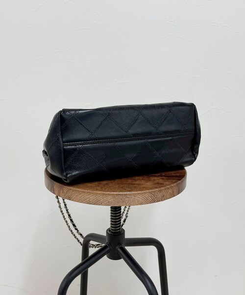 fredy emue（フレディエミュ）の「キルト柄チェーンバッグ（ショルダーバッグ・レディース・ブラック/ブラウン・FREE）」の9枚目の写真