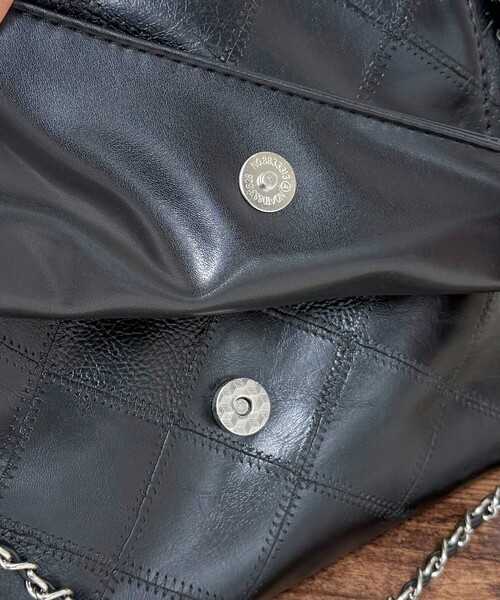 fredy emue（フレディエミュ）の「キルト柄チェーンバッグ（ショルダーバッグ・レディース・ブラック/ブラウン・FREE）」の10枚目の写真