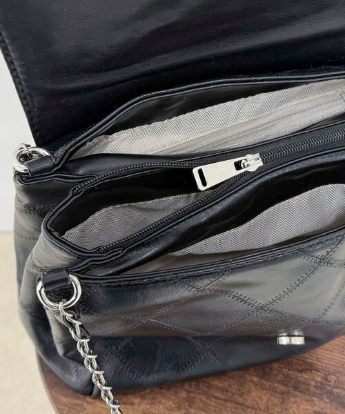 fredy emue（フレディエミュ）の「キルト柄チェーンバッグ（ショルダーバッグ・レディース・ブラック/ブラウン・FREE）」の12枚目の写真