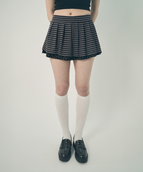 MIHEV(ミヘブ)の「ストライプレイヤードスカートパンツ(スカート・レディース・その他・FREE)」の1枚目の写真