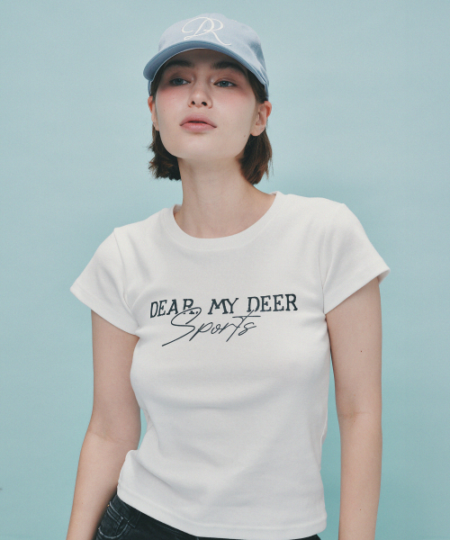 DEARMYDEER(ディアマイディア)の「スポーツロゴクロップTシャツ(ホワイト)(Tシャツ/カットソー・レディース・その他・FREE)」の1枚目の写真