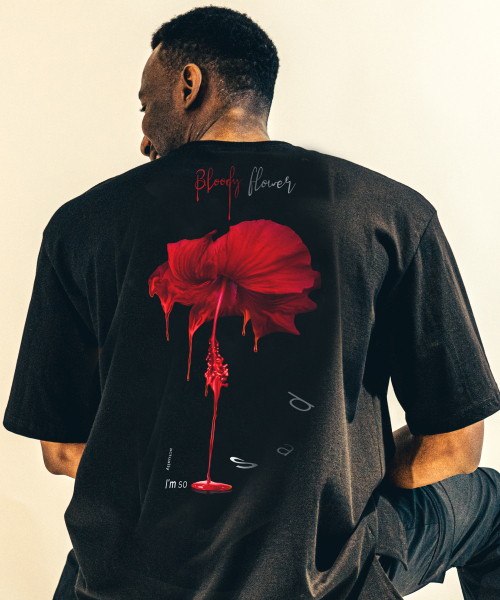 BEOM（ボム）の「ブラッディフラワー オーバーサイズ Tシャツ ブラック（Tシャツ/カットソー・メンズ・その他・1/2）」の6枚目の写真