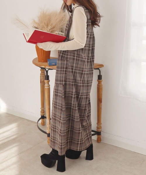 CECIL McBEE（セシルマクビー）の「ウールライク深Vネックチェックジャンスカ（ワンピース・レディース・ブラウン・MEDIUM/LARGE）」の3枚目の写真