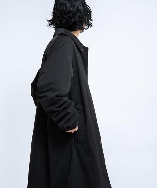 EKAL（エカル）の「SOLOTEXツイルトラベルコート（ステンカラーコート・メンズ・ブラック/ネイビー・MEDIUM/LARGE）」の14枚目の写真