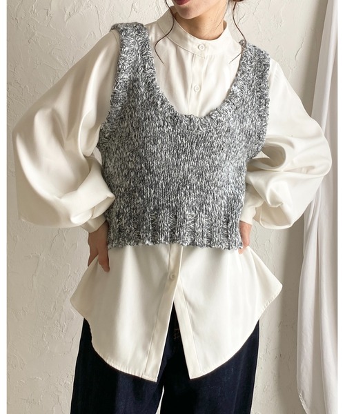 She's Closet(シーズクローゼット)の「ミックスカラーショート丈ローゲージざっくり編みニットビスチェベスト(ベスト・レディース・チャコールグレー/ブラウン・FREE)」の11枚目の写真