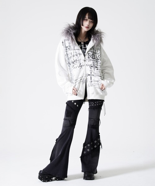 REFLEM（レフレム）の「『REFLEM/レフレム』ファー付きタイポZIPフーディー/ジップパーカー（パーカー・レディース・ホワイト/ブラック・L/M）」の21枚目の写真