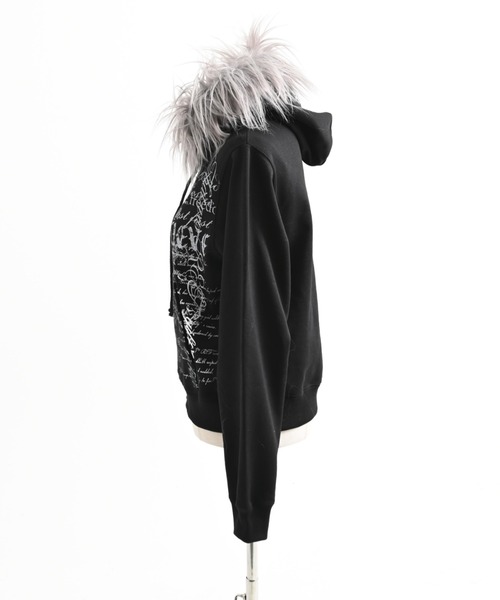 REFLEM（レフレム）の「『REFLEM/レフレム』ファー付きタイポZIPフーディー/ジップパーカー（パーカー・レディース・ホワイト/ブラック・L/M）」の3枚目の写真