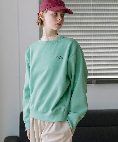 POU DOU DOU(プードゥドゥ)の「ワンポイントアニマル刺繍トレーナー(スウェット・レディース・ライトグリーン/グレー/ブラック・M)」の3枚目の写真