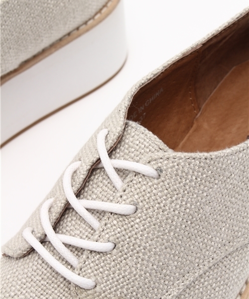 Jeffrey Campbell（ジェフリーキャンベル）の「キャンパス生地レースアップローファー（ローファー・レディース・ネイビー/ライトグレー・36/37/38/35/39）」の7枚目の写真