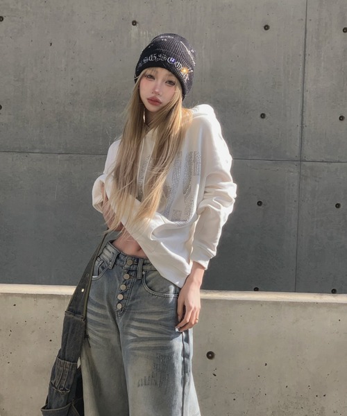 KsG(ケーエスジー)の「ビッグロゴラインストーンパーカー(パーカー・レディース・グレー/ブラック/ホワイト・SMALL/MEDIUM)」の6枚目の写真