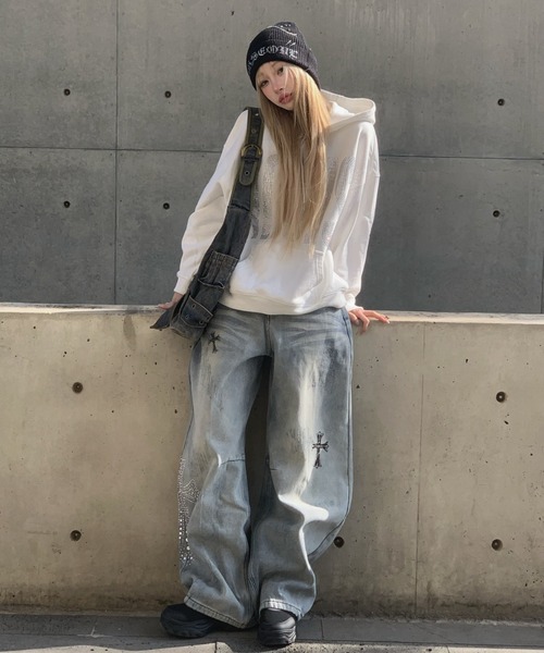 KsG(ケーエスジー)の「ビッグロゴラインストーンパーカー(パーカー・レディース・グレー/ブラック/ホワイト・SMALL/MEDIUM)」の8枚目の写真
