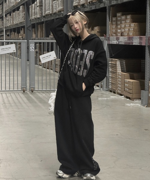 KsG(ケーエスジー)の「ビッグロゴラインストーンパーカー(パーカー・レディース・グレー/ブラック/ホワイト・SMALL/MEDIUM)」の12枚目の写真