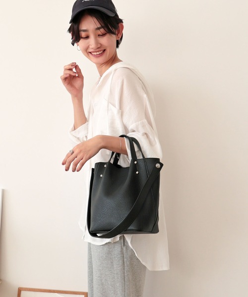 T・S・L(ティーエスエル)の「2wayトートバッグ(トートバッグ・レディース・レッド/ライトグリーン/ブラック/グレイッシュベージュ・FREE)」の2枚目の写真