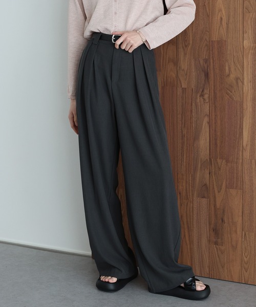 J by blue（ジェイバイブルー）の「《2サイズ展開》ダブルタックスラックス（その他パンツ・レディース・ブラック/チャコールグレー/ベージュ・MEDIUM/LARGE）」の9枚目の写真