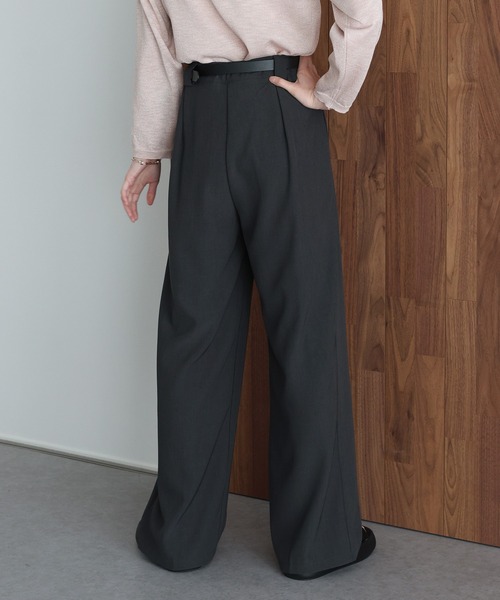 J by blue（ジェイバイブルー）の「《2サイズ展開》ダブルタックスラックス（その他パンツ・レディース・ブラック/チャコールグレー/ベージュ・MEDIUM/LARGE）」の11枚目の写真