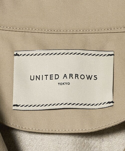 UNITED ARROWS（ユナイテッドアローズ）の「コットンギャバ トレンチコート（トレンチコート・レディース・ベージュ・38/36/34）」の17枚目の写真