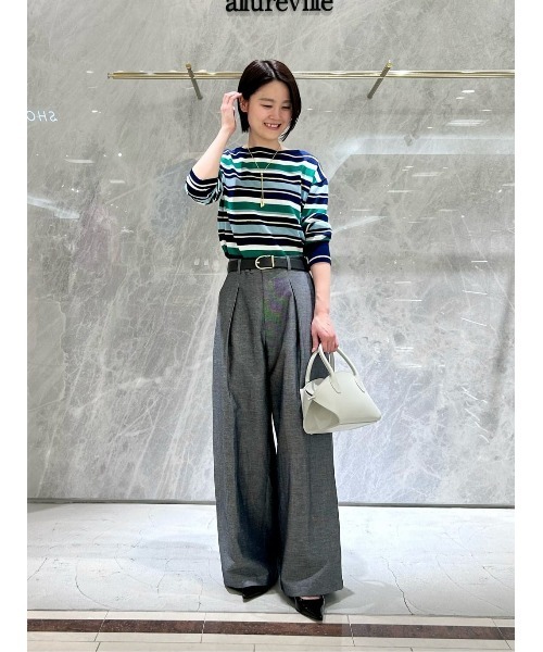 allureville(アルアバイル)の「シャークスキンワイドパンツ(その他パンツ・レディース・ベージュ/オフホワイト/ブラック・1/2)」の5枚目の写真