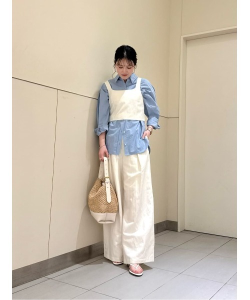 allureville(アルアバイル)の「シャークスキンワイドパンツ(その他パンツ・レディース・ベージュ/オフホワイト/ブラック・1/2)」の8枚目の写真