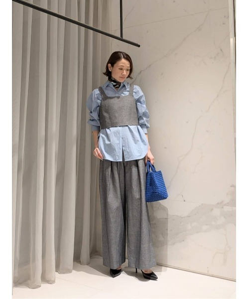 allureville(アルアバイル)の「シャークスキンワイドパンツ(その他パンツ・レディース・ベージュ/オフホワイト/ブラック・1/2)」の6枚目の写真