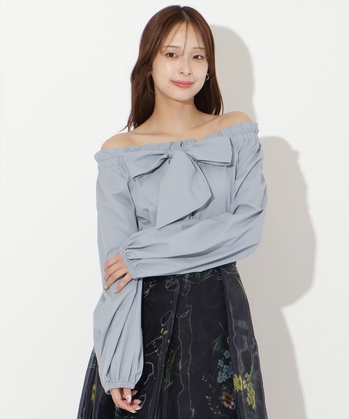 AND COUTURE（アンドクチュール）の「ドロストボウタイ2WAYブラウス（シャツ/ブラウス・レディース・サックスブルー/オフホワイト/ネイビー/ピンク・FREE）」の4枚目の写真