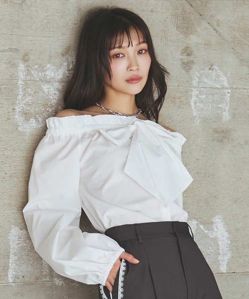 AND COUTURE（アンドクチュール）の「ドロストボウタイ2WAYブラウス（シャツ/ブラウス・レディース・サックスブルー/オフホワイト/ネイビー/ピンク・FREE）」の22枚目の写真