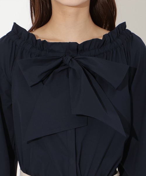 AND COUTURE（アンドクチュール）の「ドロストボウタイ2WAYブラウス（シャツ/ブラウス・レディース・サックスブルー/オフホワイト/ネイビー/ピンク・FREE）」の6枚目の写真