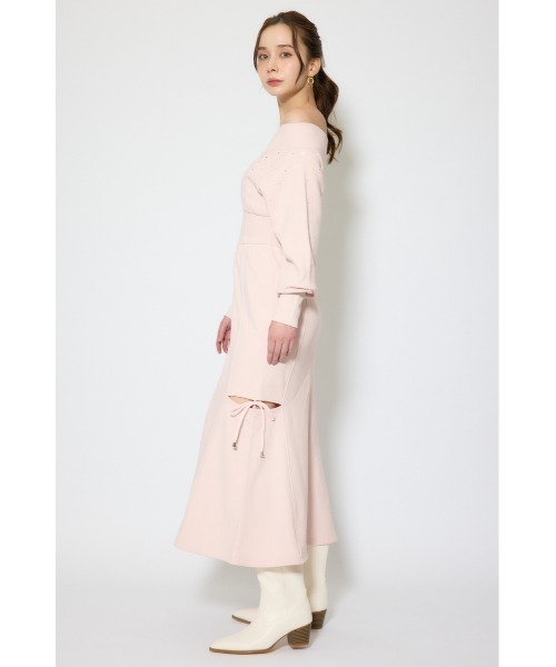 rienda(リエンダ)の「オフショルダーカッティングマーメイドワンピース 春服(ワンピース・レディース・ホワイト/ライトピンク/ブラック・SMALL/MEDIUM)」の5枚目の写真