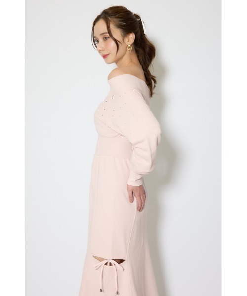 rienda(リエンダ)の「オフショルダーカッティングマーメイドワンピース 春服(ワンピース・レディース・ホワイト/ライトピンク/ブラック・SMALL/MEDIUM)」の8枚目の写真