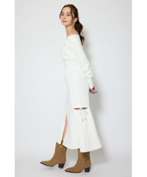 rienda(リエンダ)の「オフショルダーカッティングマーメイドワンピース 春服(ワンピース・レディース・ホワイト/ライトピンク/ブラック・SMALL/MEDIUM)」の21枚目の写真