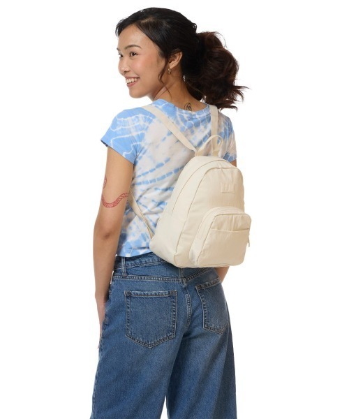 JANSPORT(ジャンスポーツ)の「JANSPORT HALF PINT FX(ジャンスポーツ ハーフパイントFX)(バックパック/リュック・メンズ・ベージュ系/パープル系/ブラック系/イエロー系/ブルー系・ONE SIZE)」の2枚目の写真