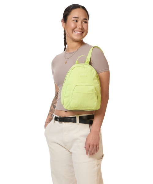 JANSPORT(ジャンスポーツ)の「JANSPORT HALF PINT FX(ジャンスポーツ ハーフパイントFX)(バックパック/リュック・メンズ・ベージュ系/パープル系/ブラック系/イエロー系/ブルー系・ONE SIZE)」の5枚目の写真