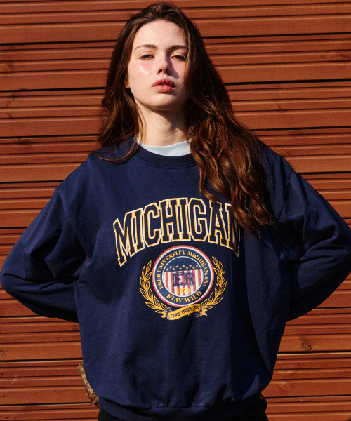 ERER(エルエル)の「Michigan Vintage Sweatshirt Navy(スウェット・レディース・ネイビー・2/1)」の3枚目の写真