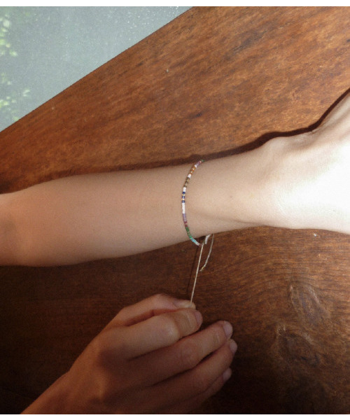 A BIT MOR（アビットモア）の「_  bracelet（ピアス（両耳用）・レディース・ブラウン/レインボー・FREE）」の3枚目の写真