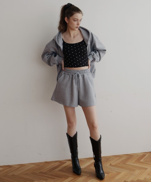 Mili affinity(ミリアフィニティー)の「ロゴプレート付きショートパンツ(スウェットパンツ・レディース・オートミール/グレー/ブラック・FREE)」の4枚目の写真
