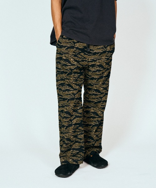 THRIFTY LOOK(スリフティールック)の「THRIFTY LOOK スリフティルック / printed 90s easy baggy pant(その他パンツ・メンズ・グリーン/ブラウン/タイガーカモ・LARGE/MEDIUM)」の3枚目の写真