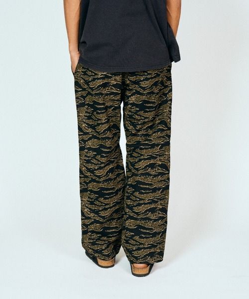 THRIFTY LOOK(スリフティールック)の「THRIFTY LOOK スリフティルック / printed 90s easy baggy pant(その他パンツ・メンズ・グリーン/ブラウン/タイガーカモ・LARGE/MEDIUM)」の9枚目の写真