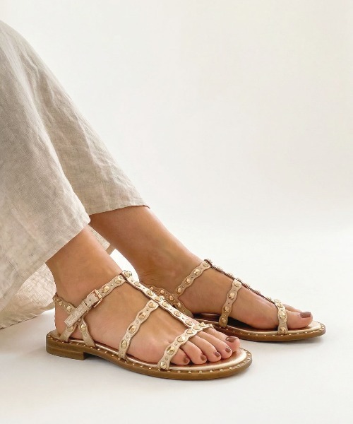ASH（アッシュ）の「アッシュ【PLUS】スタッズサンダル フラット パーティー 3cmヒール（サンダル・レディース・アンティークゴールド・35/36/37/38/39）」の4枚目の写真