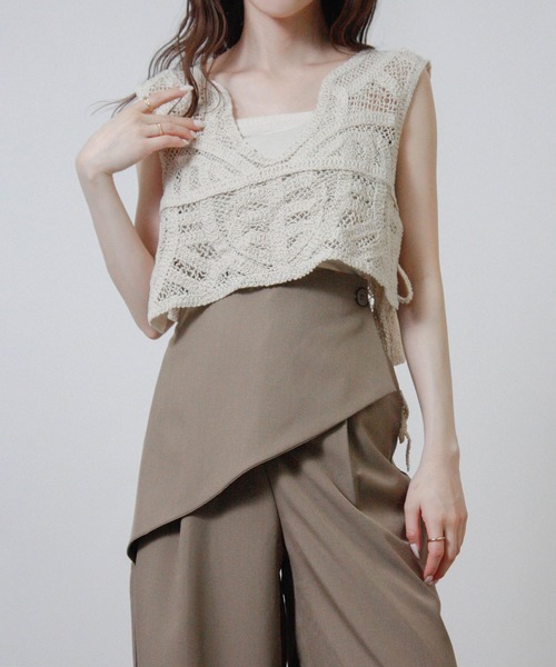 NYLAUS(ナイラス)の「【SG】クロシェ編みショートベスト かぎ針ベスト(ベスト・レディース・アイボリー/ブラック・M)」の8枚目の写真