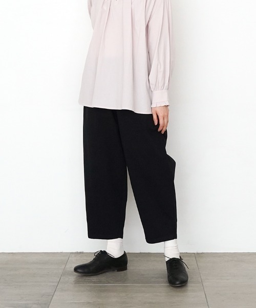 オローネ（オローネ）の「バルーンパンツ（その他パンツ・レディース・ライトベージュ/ブラック/アイボリー/ブルー系その他/クリーム・FREE）」の13枚目の写真