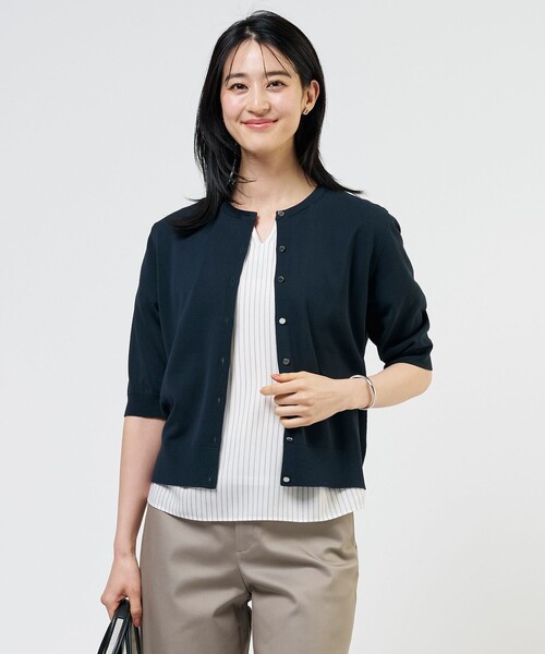 J.PRESS(ジェイプレス)の「COTTON ACETATE DRY クルーネック カーディガン(カーディガン/ボレロ・レディース・ベージュ系/オレンジ系/スカイブルー系/ネイビー系・MEDIUM/LARGE)」の4枚目の写真