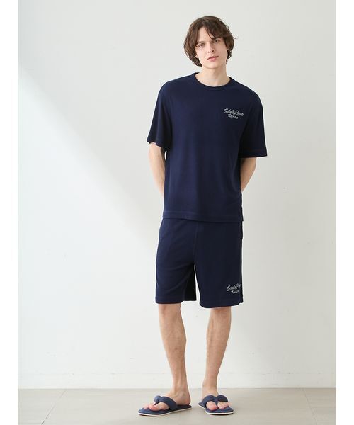 gelato pique(ジェラートピケ)の「【ONLINE限定】【HOMME】【接触冷感】パイルワンポイントロゴ刺繍プルオーバー&ハーフパンツセット(ルームウェア/パジャマ・メンズ・ネイビー/ベージュ/ミント/ダークグレー・L/M)」の7枚目の写真
