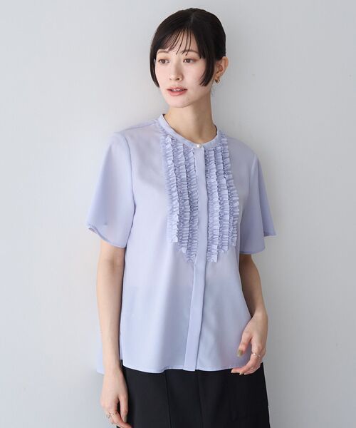 YECCA VECCA(イェッカヴェッカ)の「フリルデザインブラウス(シャツ/ブラウス・レディース・サックスブルー/ドット/オフホワイト・FREE)」の1枚目の写真