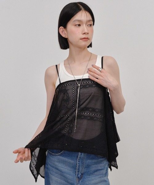 Shelly island（シェリーアイランド）の「総刺繍ランダムヘムキャミ（キャミソール・レディース・その他/ブラウン/ブラック・FREE）」の6枚目の写真