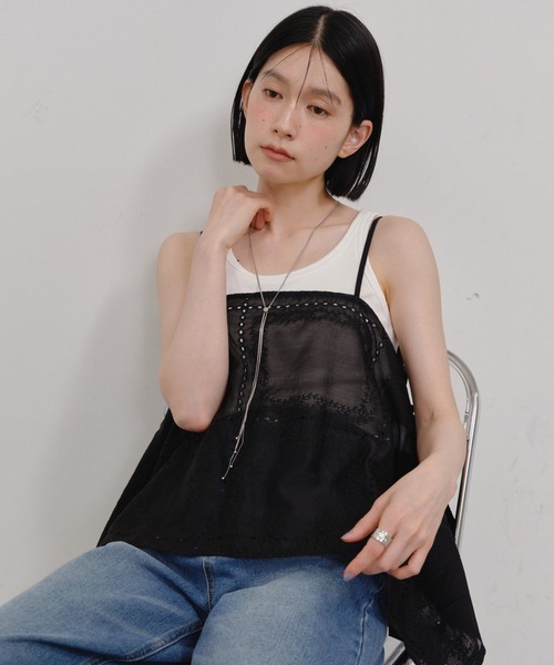 Shelly island（シェリーアイランド）の「総刺繍ランダムヘムキャミ（キャミソール・レディース・その他/ブラウン/ブラック・FREE）」の12枚目の写真