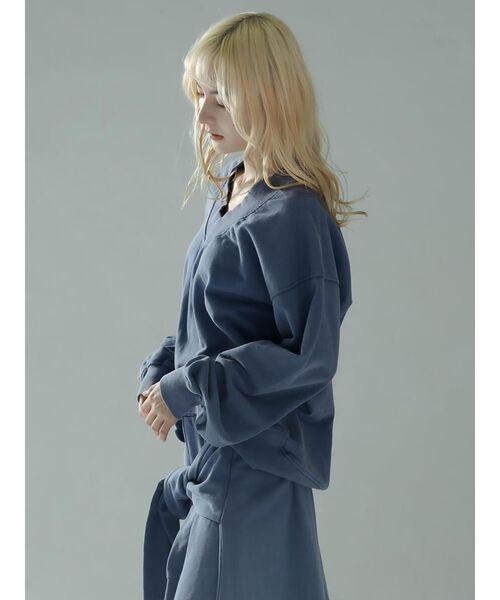 :ETHROF(イーサオブ)の「V-NECK BLEACH SWEAT PULLOVER(スウェット・レディース・ピンク系その他2/スカイブルー・MEDIUM)」の17枚目の写真