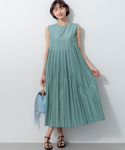 23区 S（ニジュウサンクチイサイサイズ）の「プリーツコンビ ワンピース（ワンピース・レディース・サックスブルー系/ダークブラウン系/黄土色系/ブラック系・32）」の7枚目の写真
