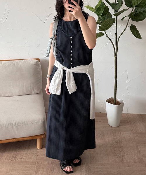 MUHET(ミュエータ)の「docking seersucker halter neck dress / ドッキングシアサッカーホルターネックワンピース(ワンピース・レディース・ブラック/ライトブルー/ネイビー・FREE)」の5枚目の写真